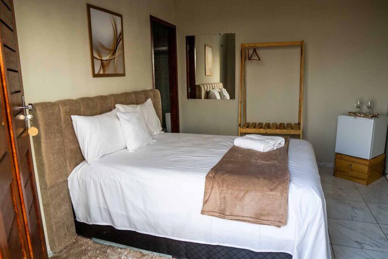 Suíte Girassol | Loft Vista da Serra | Serra de São Bento - RN