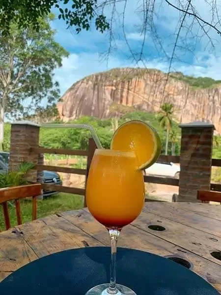 Paisagem com Drink na Serra de São Bento - Foto de Cristiane Modesto